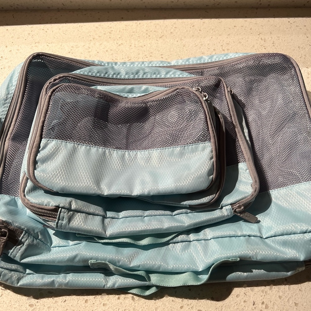 SOLD.  Packing Cubes